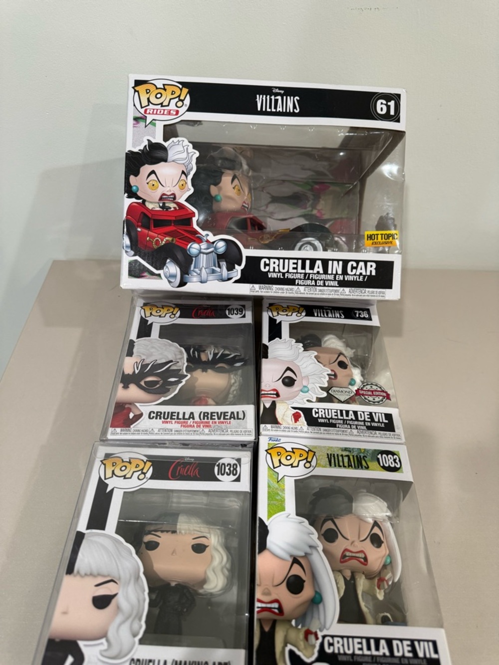 Funko Pop! Cruella de Vil Multi-Pack – Black, White, Red Accents
